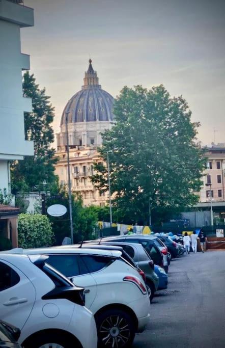 Locanda San Pietro Intero Appartamento In Centro A Roma Luaran gambar